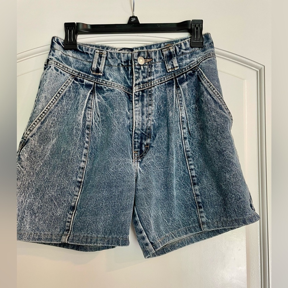 Jordache Studio Vintage Acid Wash Gramma Denim Shorts